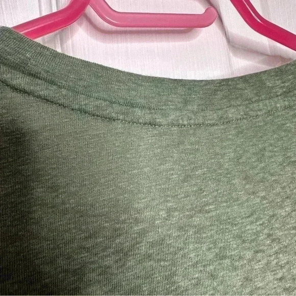 Victoria’s Secret T-Shirt Front Pocket Green / White Embroidery Size Extra Large - Picture 13 of 16